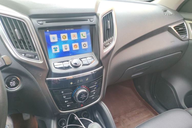 Used CHANGAN CS75 2016 1.8T Automatic Elite Model China V Standard Audio And AC Panel