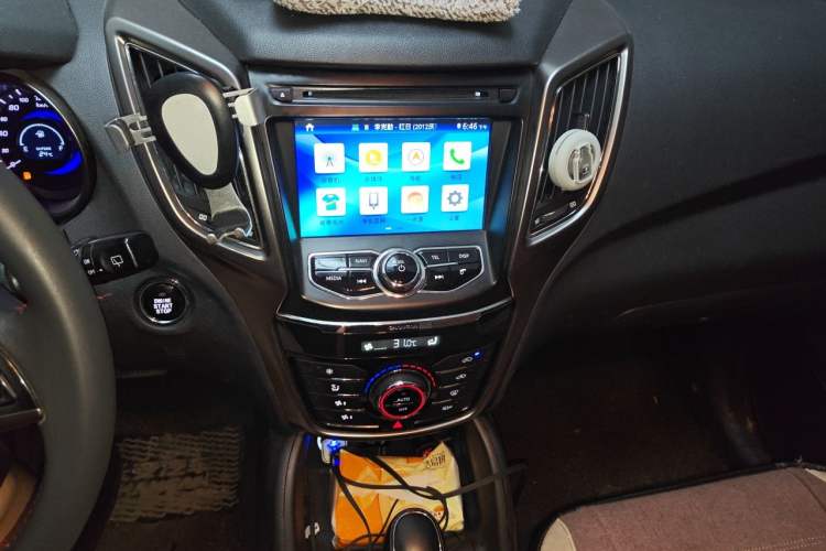 Used CHANGAN CS75 2016 1.8T Automatic Elite Model China V Standard Audio And AC Panel