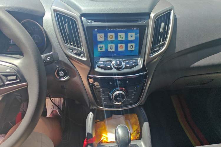 Used CHANGAN CS75 2016 1.8T Automatic Elite Model China V Standard Audio And AC Panel