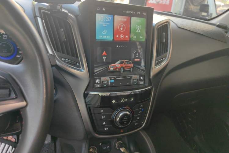 Used CHANGAN CS75 2016 1.8T Automatic Elite Model China V Standard Audio And AC Panel