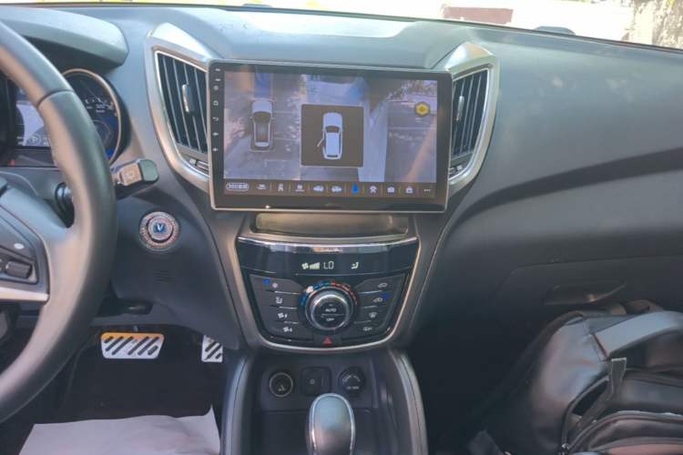 Used CHANGAN CS75 2016 1.8T Automatic Elite Model China V Standard Audio And AC Panel