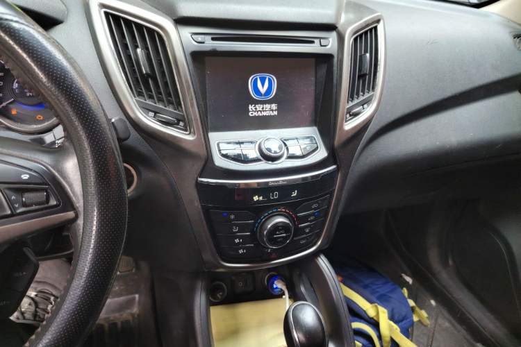 Used CHANGAN CS75 2016 1.8T Automatic Prestige Model China V Standard Audio And AC Panel