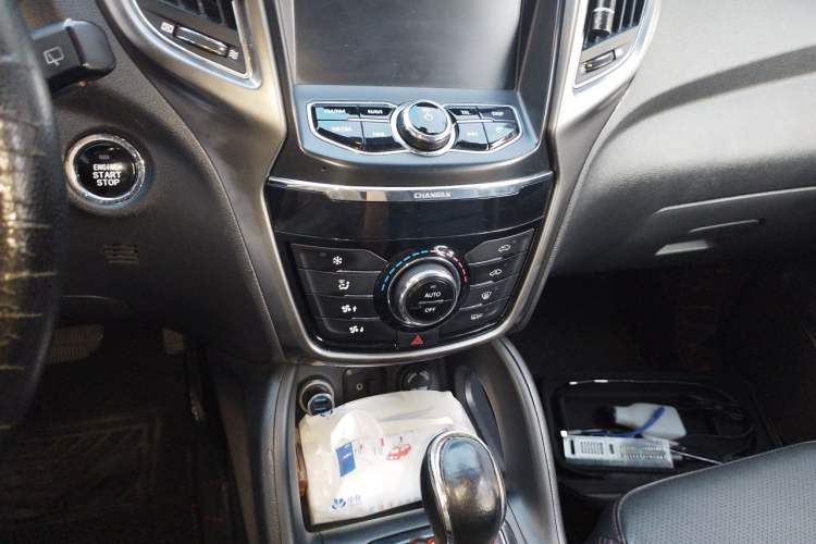 Used CHANGAN CS75 2016 1.8T Automatic Elite Model China V Standard Audio And AC Panel