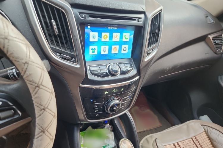 Used CHANGAN CS75 2016 1.8T Automatic Elite Model China V Standard Audio And AC Panel