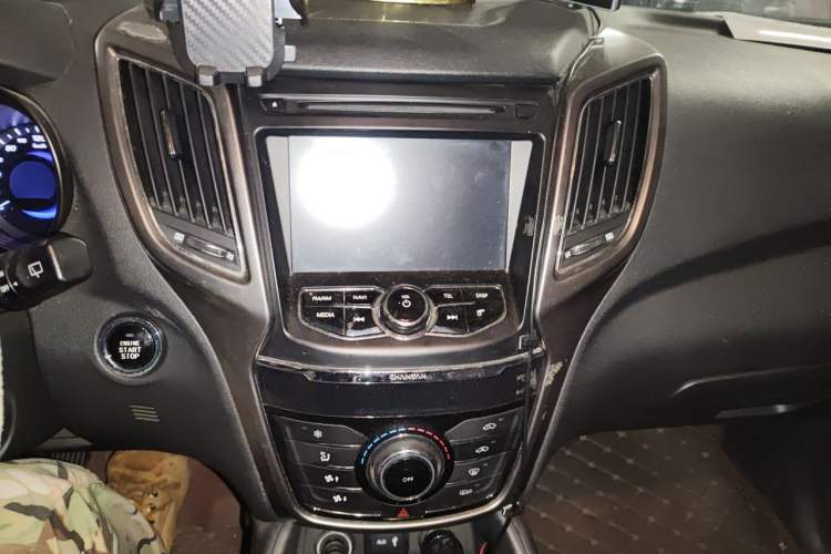 Used CHANGAN CS75 2016 1.5T Manual FENGSHANG Model Audio And AC Panel