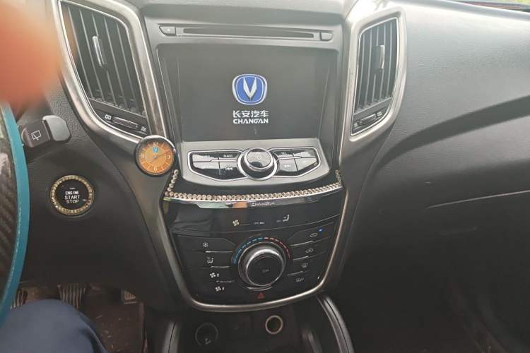 Used CHANGAN CS75 2016 1.5T Manual FENGSHANG Model Audio And AC Panel