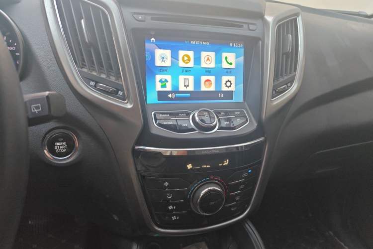 Used CHANGAN CS75 2016 1.5T Manual FENGSHANG Model Audio And AC Panel