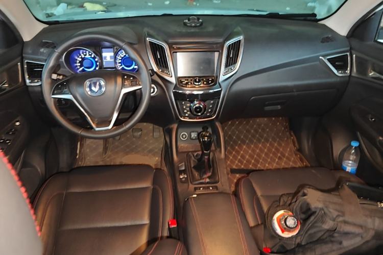 Used CHANGAN CS75 2016 2.0L Manual Leading Version China V Standard Center Console