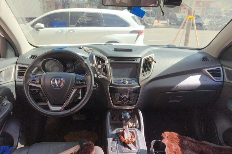 Used CHANGAN CS75 2016 1.8T Automatic Elite Model China V Standard Center Console