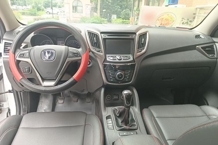 Used CHANGAN CS75 2016 2.0L Manual Leading Version China IV Standard Center Console