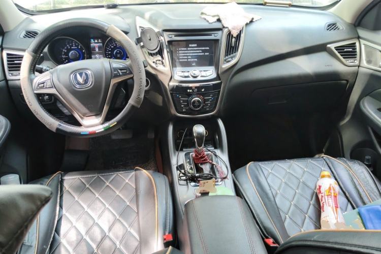 Used CHANGAN CS75 2016 1.8T Automatic Elite Model China V Standard Center Console