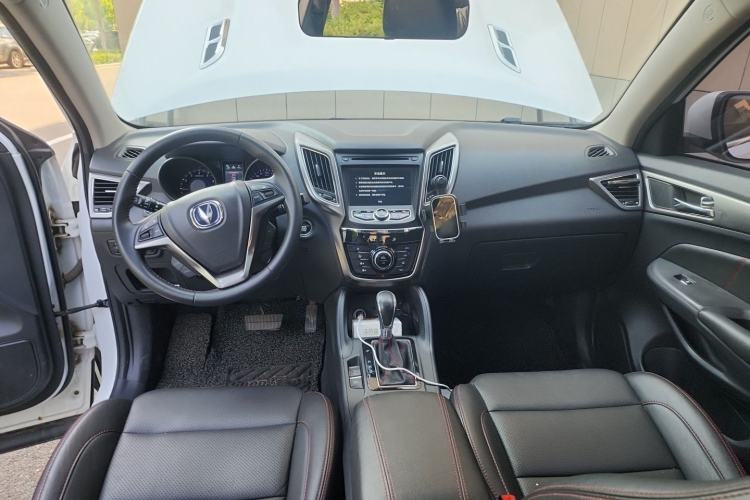 Used CHANGAN CS75 2016 1.8T Automatic Elite Model China V Standard Center Console