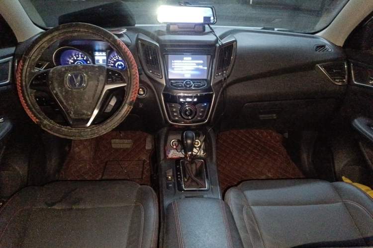 Used CHANGAN CS75 2016 1.8T Automatic Elite Model China V Standard Center Console