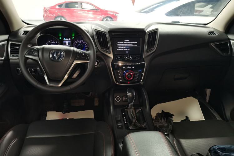 Used CHANGAN CS75 2016 1.8T Automatic Elite Model China V Standard Center Console