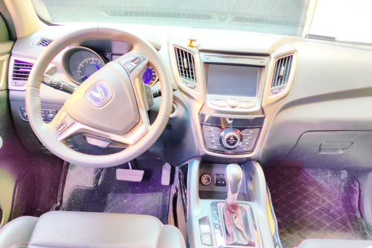 Used CHANGAN CS75 2016 1.8T Automatic Elite Model China V Standard Center Console