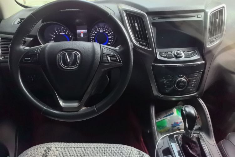 Used CHANGAN CS75 2016 1.8T Automatic Elite Model China IV Standard Center Console