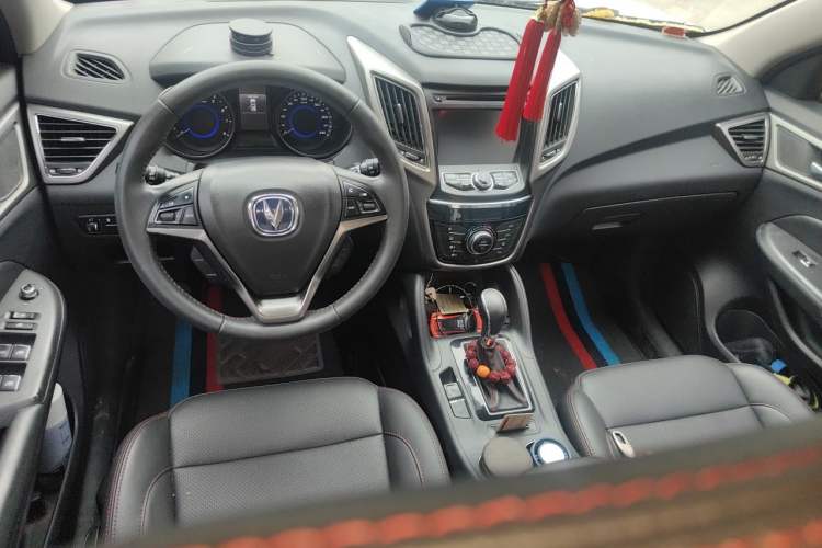 Used CHANGAN CS75 2016 1.8T Automatic Elite Model China V Standard Center Console