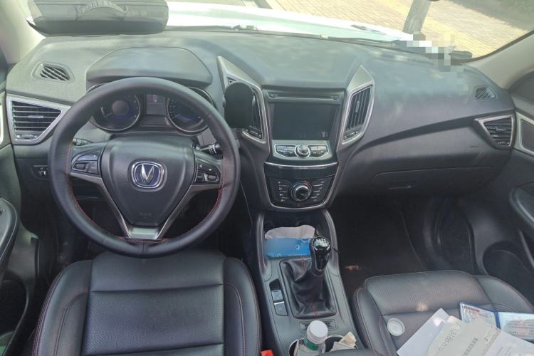Used CHANGAN CS75 2016 2.0L Manual Luxury Version China V Standard Center Console