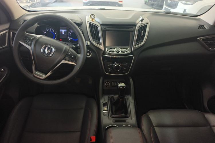 Used CHANGAN CS75 2016 2.0L Manual Luxury Version China V Standard Center Console