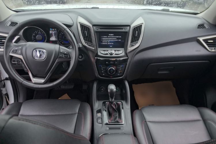 Used CHANGAN CS75 2016 1.8T Automatic Elite Model China V Standard Center Console
