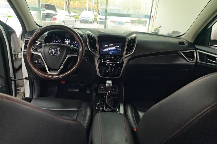 Used CHANGAN CS75 2016 1.8T Automatic Elite Model China V Standard Center Console