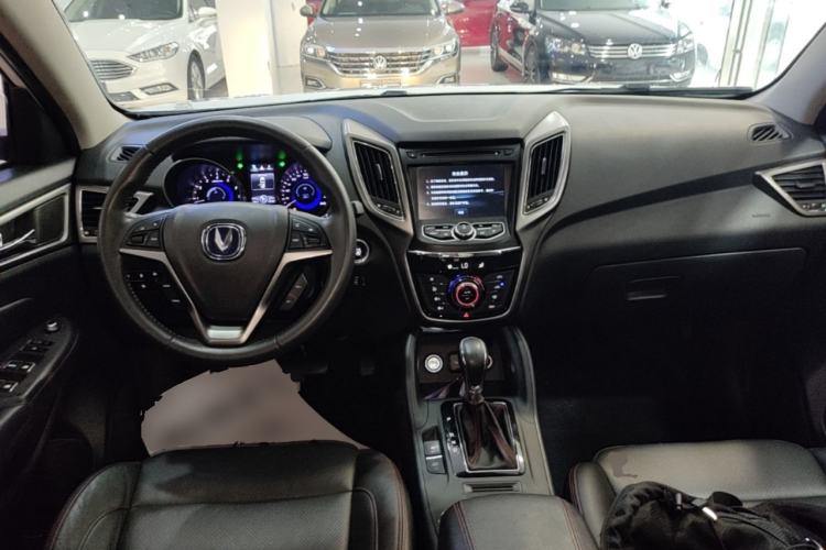 Used CHANGAN CS75 2016 1.8T Automatic Elite Model China V Standard Center Console