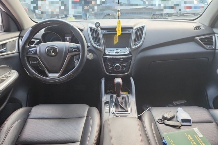 Used CHANGAN CS75 2016 1.8T Automatic Elite Model China V Standard Center Console