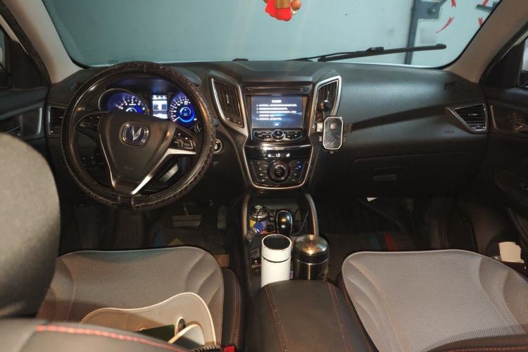 Used CHANGAN CS75 2016 1.8T Automatic Elite Model China V Standard Center Console