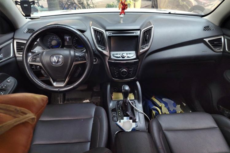 Used CHANGAN CS75 2016 1.8T Automatic Prestige Model China V Standard Center Console