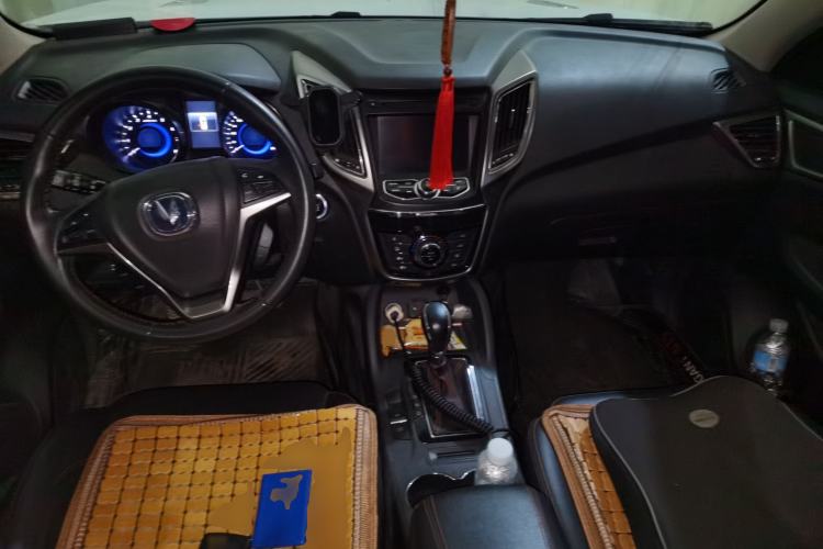 Used CHANGAN CS75 2016 1.8T Automatic Elite Model China V Standard Center Console