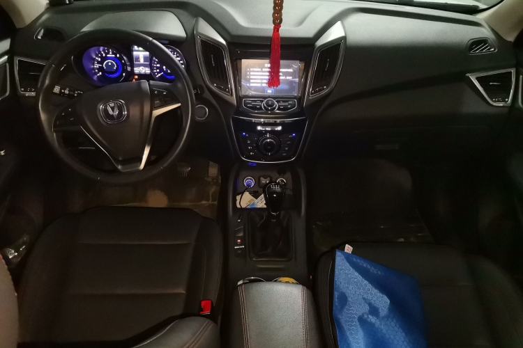 Used CHANGAN CS75 2016 2.0L Manual Luxury Version China V Standard Center Console