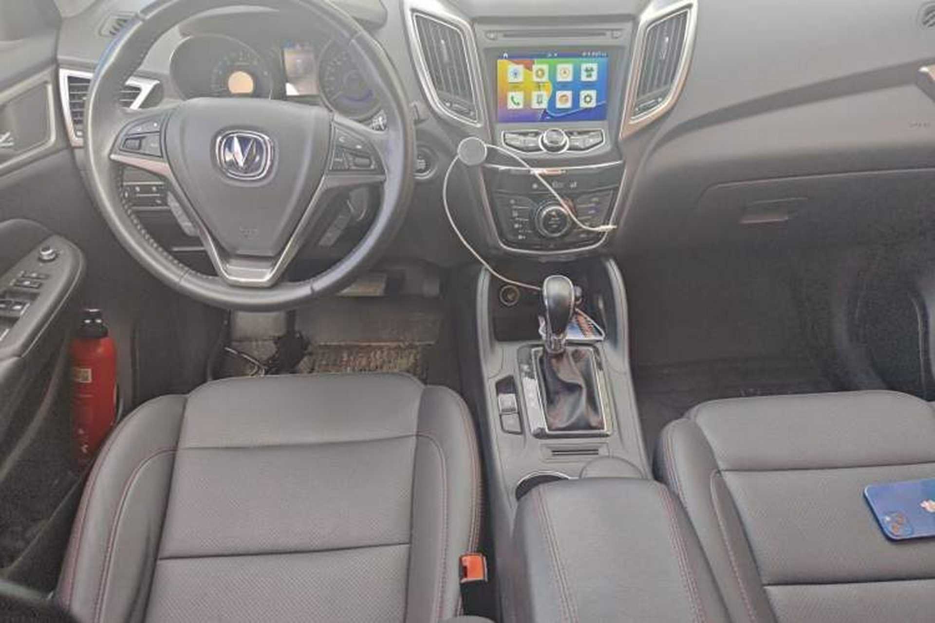 Used CHANGAN CS75 2016 1.8T Automatic Elite Model China V Standard Center Console