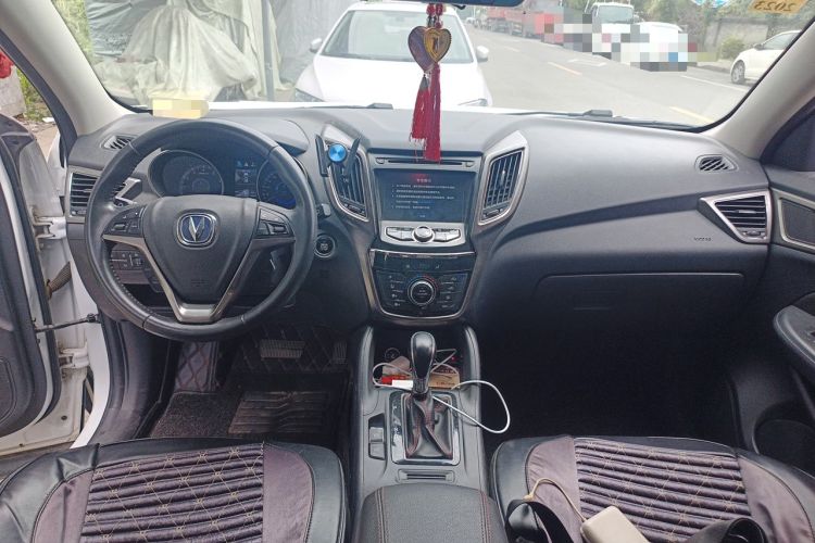 Used CHANGAN CS75 2016 1.8T Automatic Elite Model China V Standard Center Console