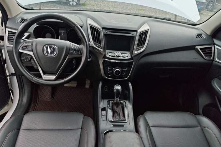 Used CHANGAN CS75 2016 1.8T Automatic Elite Model China IV Standard Center Console