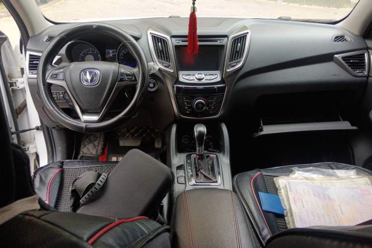 Used CHANGAN CS75 2016 1.8T Automatic Elite Model China V Standard Center Console