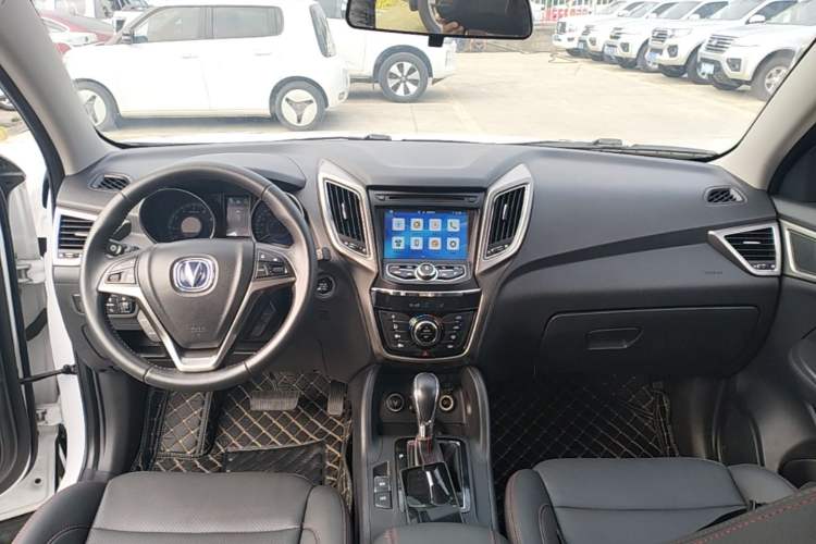 Used CHANGAN CS75 2016 1.8T Automatic Elite Model China V Standard Center Console