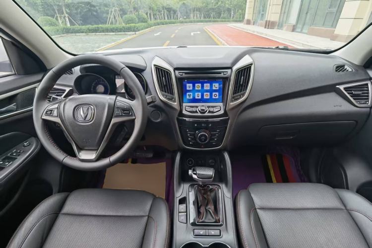 Used CHANGAN CS75 2016 1.8T Automatic Prestige Model China V Standard Center Console