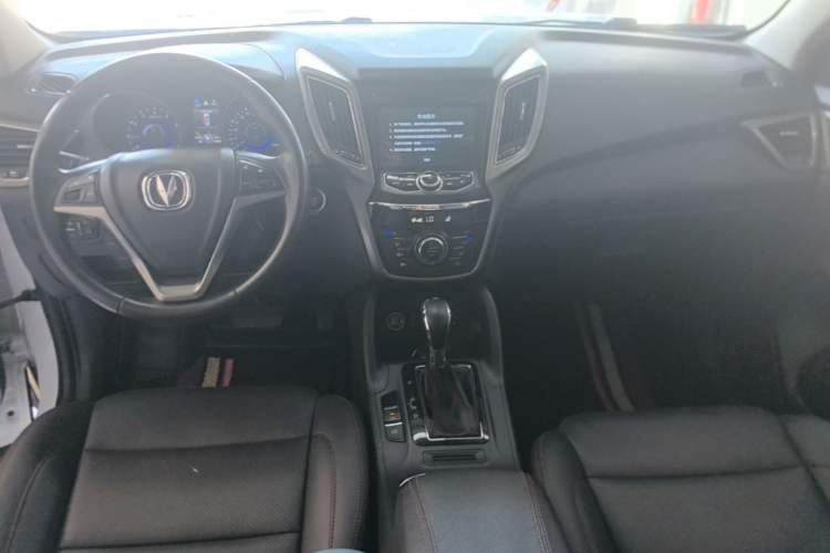 Used CHANGAN CS75 2016 1.8T Automatic Elite Model China V Standard Center Console
