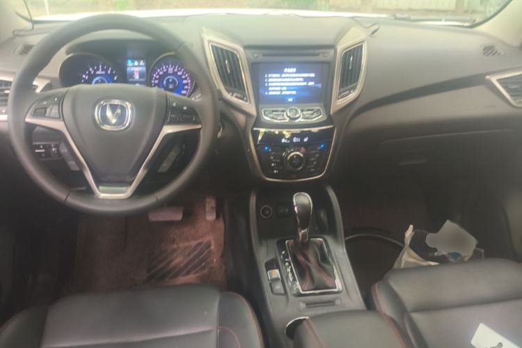 Used CHANGAN CS75 2016 1.8T Automatic Elite Model China V Standard Center Console