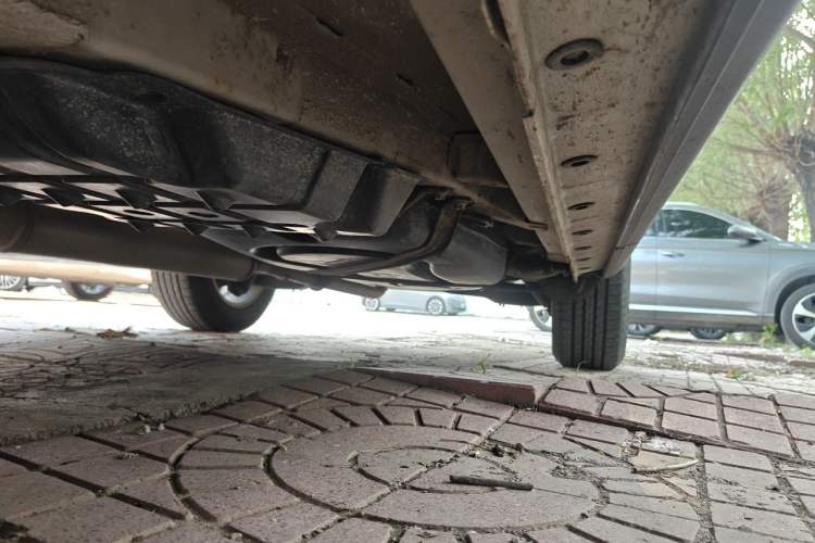 Used CHANGAN CS75 2016 1.5T Manual FENGSHANG Model Chassis Front Left
