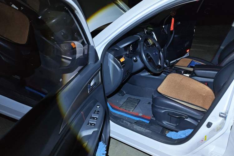 Used CHANGAN CS75 2016 1.8T Automatic Elite Model China V Standard Driver Seat