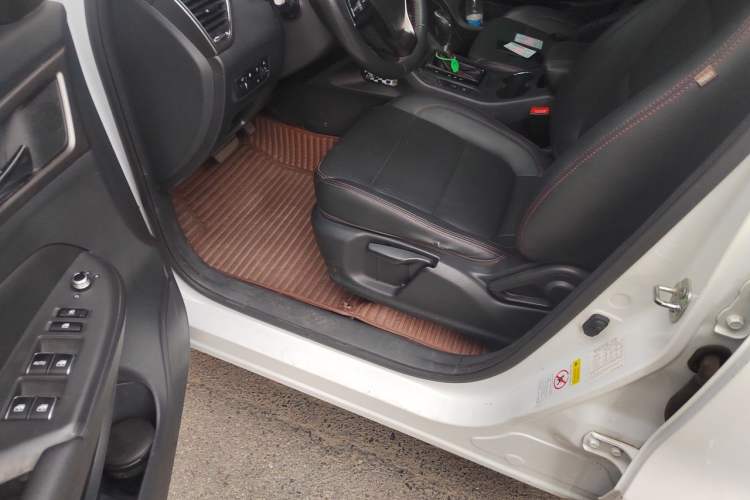 Used CHANGAN CS75 2016 1.8T Automatic Elite Model China V Standard Driver Seat