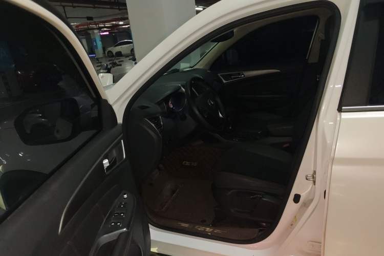 Used CHANGAN CS75 2016 1.8T Automatic Elite Model China V Standard Driver Seat