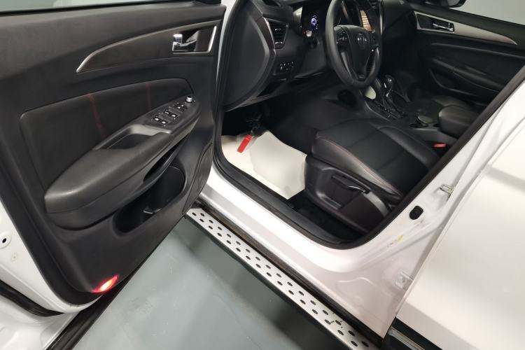 Used CHANGAN CS75 2016 1.8T Automatic Elite Model China V Standard Driver Seat