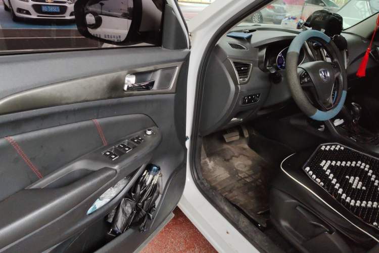 Used CHANGAN CS75 2016 1.8T Automatic Elite Model China V Standard Driver Seat