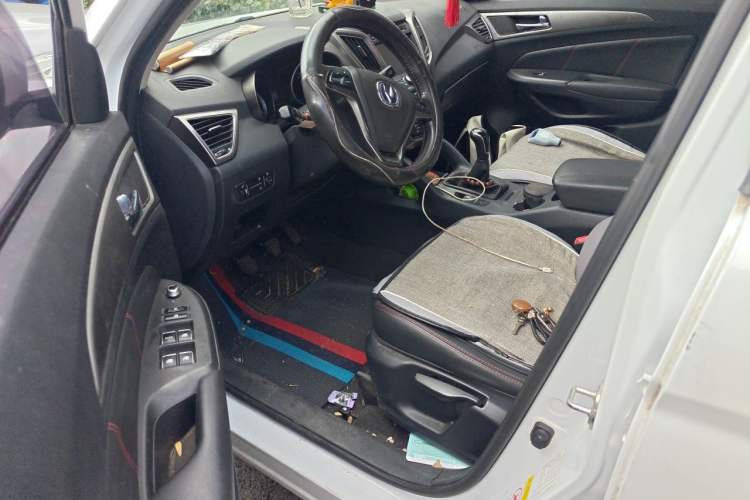 Used CHANGAN CS75 2016 2.0L Manual Luxury Version China V Standard Driver Seat