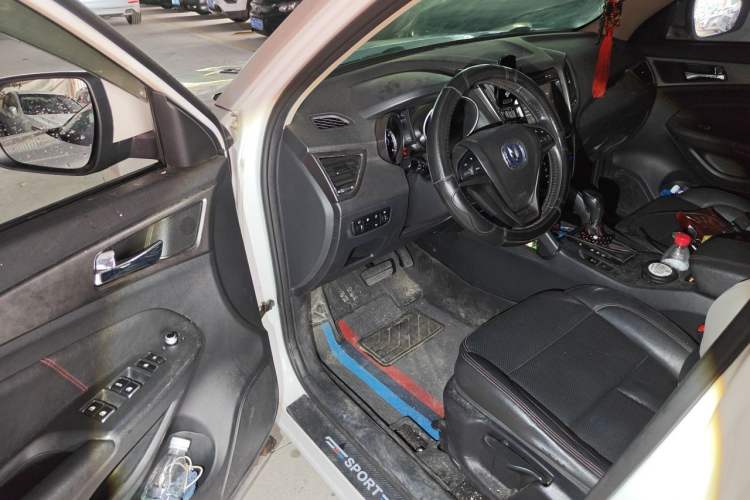 Used CHANGAN CS75 2016 1.8T Automatic Elite Model China V Standard Driver Seat