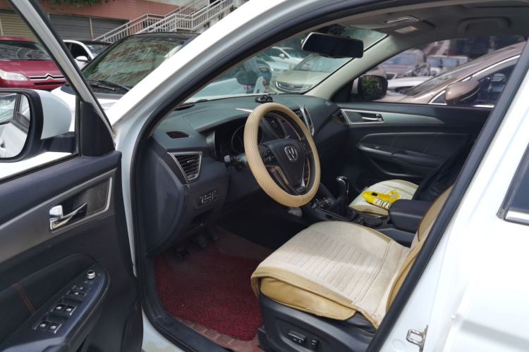 Used CHANGAN CS75 2016 2.0L Manual Leading Version China IV Standard Driver Seat