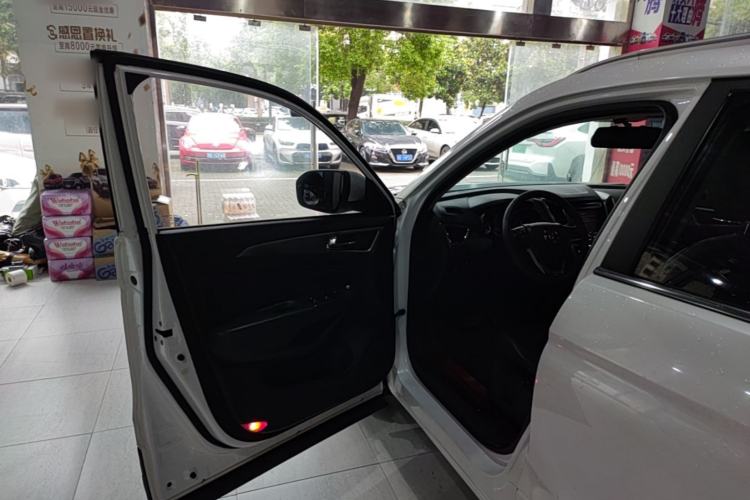 Used CHANGAN CS75 2016 1.8T Automatic Elite Model China V Standard Driver Seat