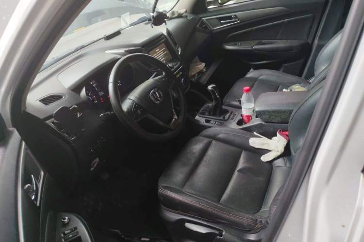 Used CHANGAN CS75 2016 2.0L Manual Luxury Version China IV Standard Driver Seat